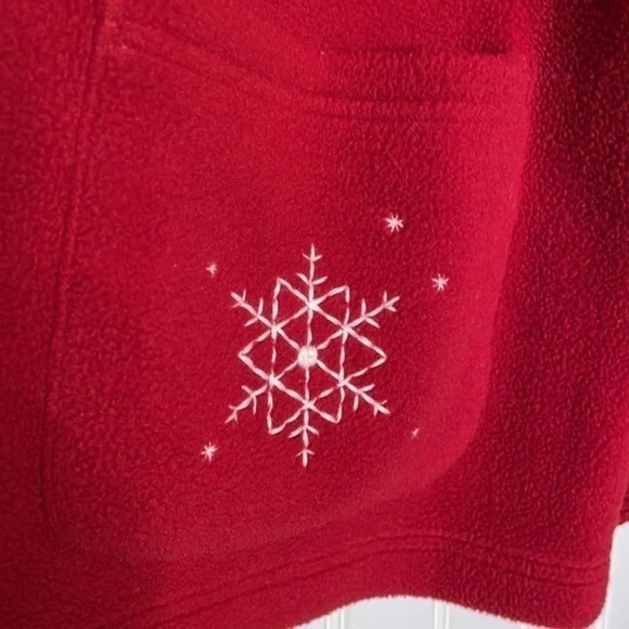 Woman's L.L. Bean Red Button Up Snowflake Fleece Size Large (L) - Picture 2 of 7